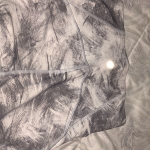 Lululemon leggings size 2 euc grey